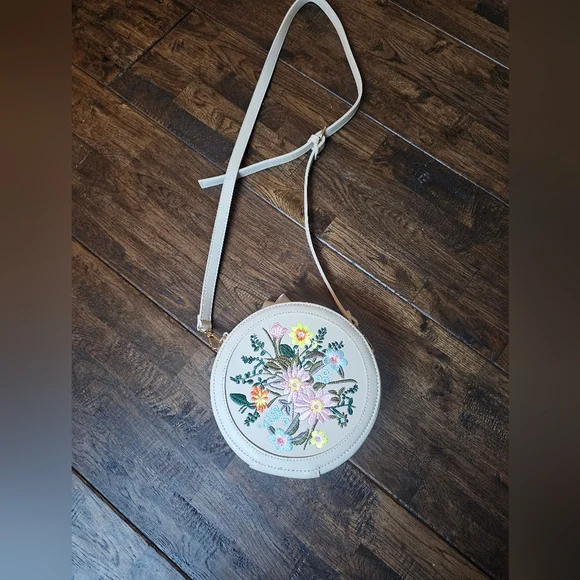 JUSTIN AND TAYLOR CROSS BODY EMBROidered Purse - Picture 3 of 6